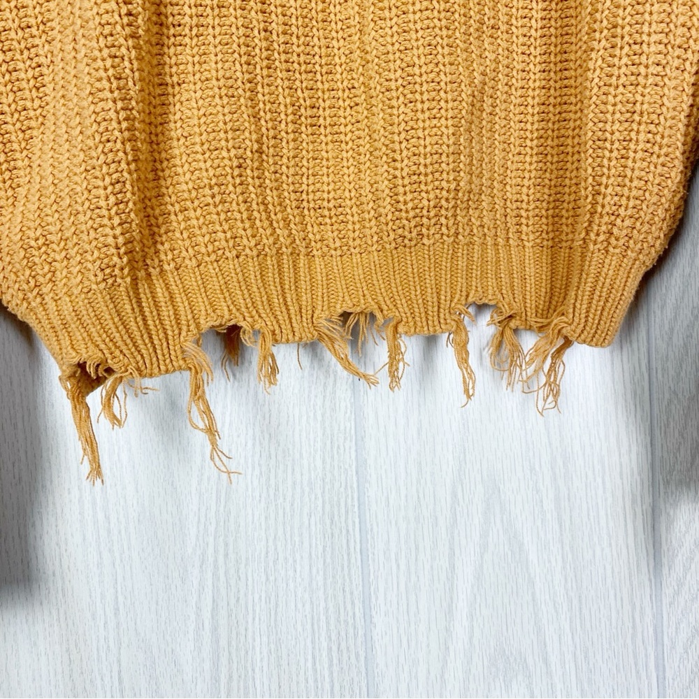 Andree by Unit | Mustard Yellow Knit Frayed V-Neck Pullover Sweater Size Large - Picture 12 of 14